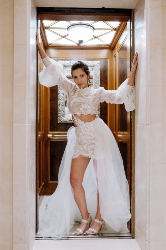 Bridal Editorial im Aufzug